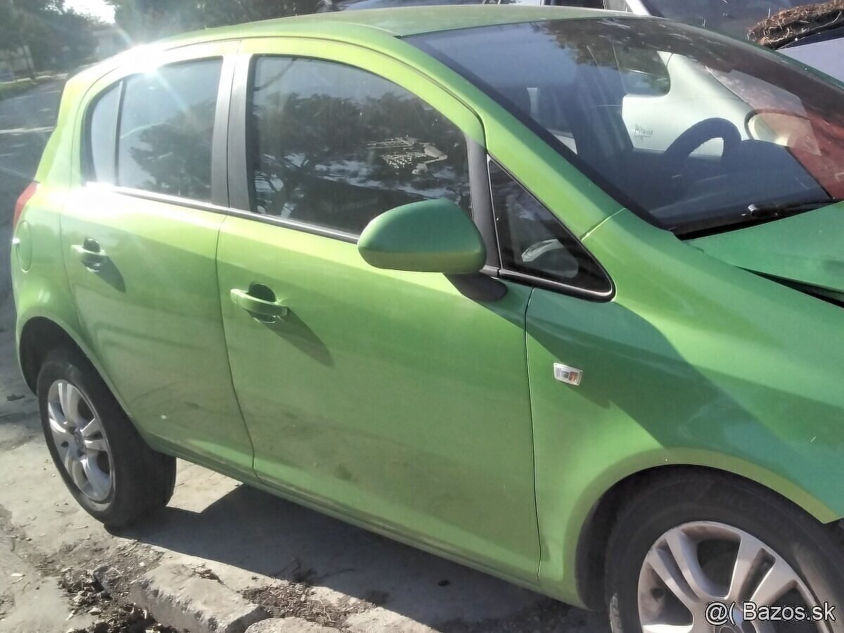 predám DVERE Opel Corsa D 1.2 2012 MOTOR A12XER, PREVODOVKA