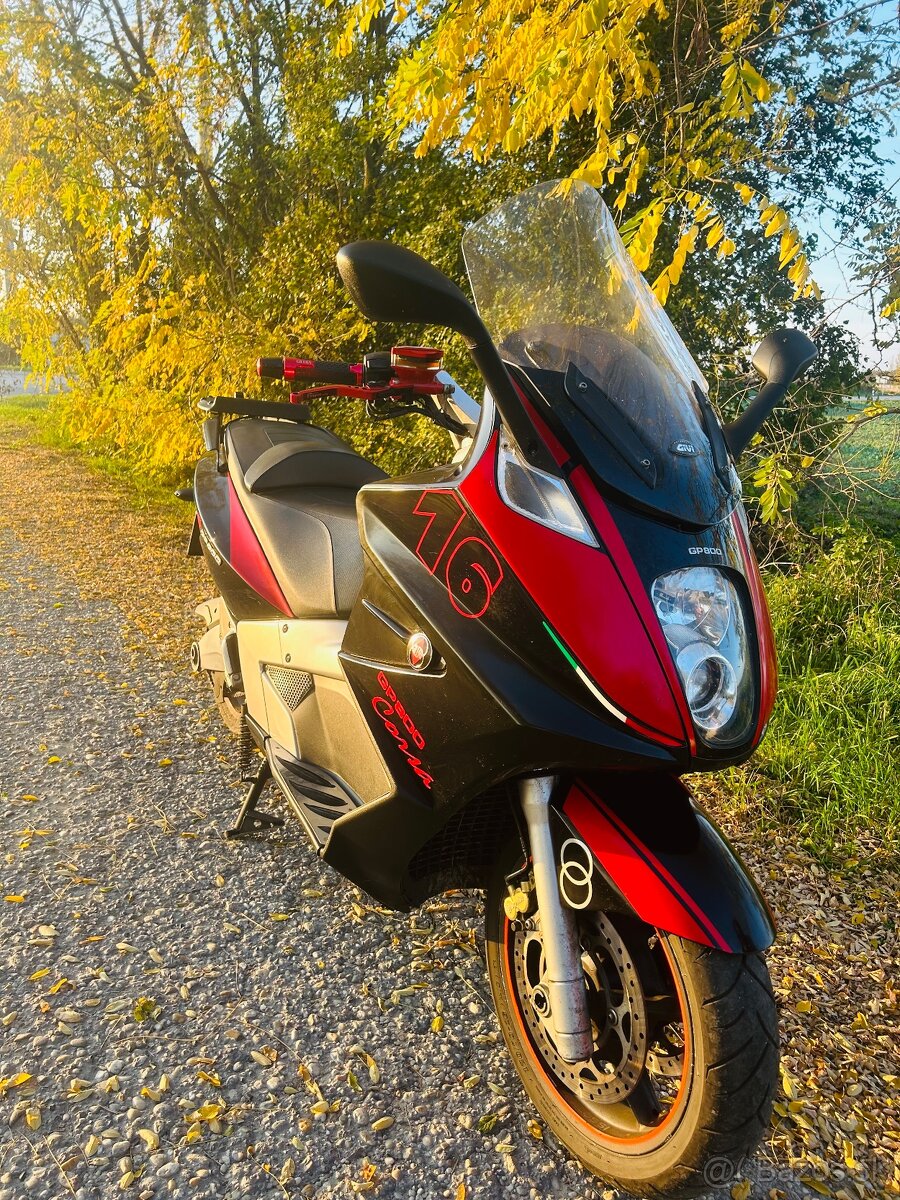 Gilera GP 800