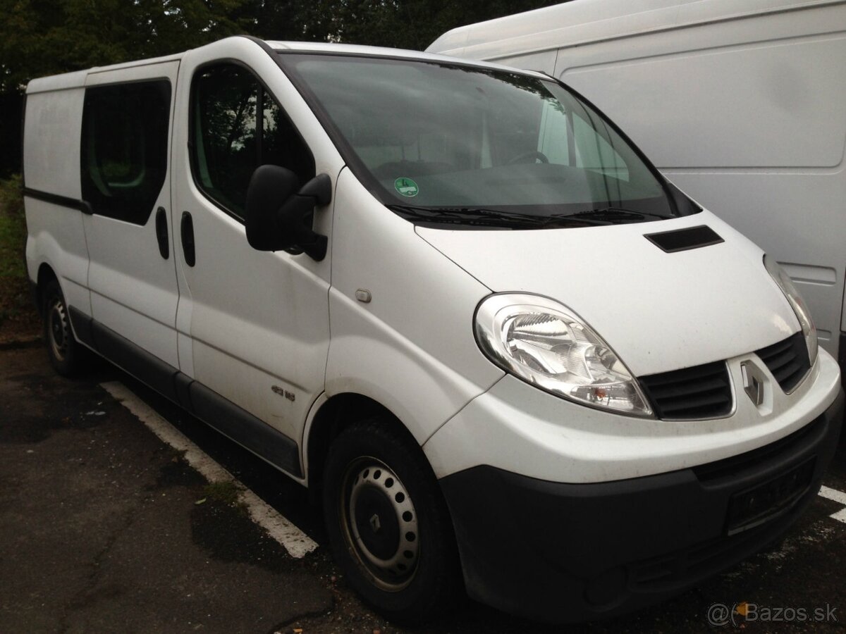 Opel Vivaro   Renault Trafic