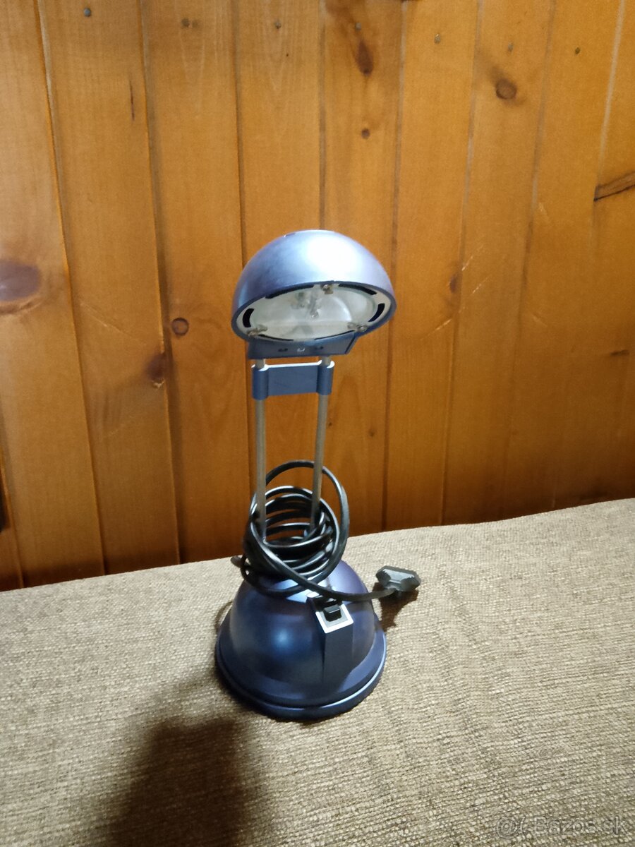 Teleskopická stolová lampa