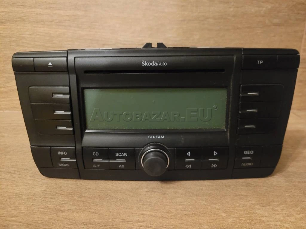 SKODA OCTAVIA II RADIO SREAM