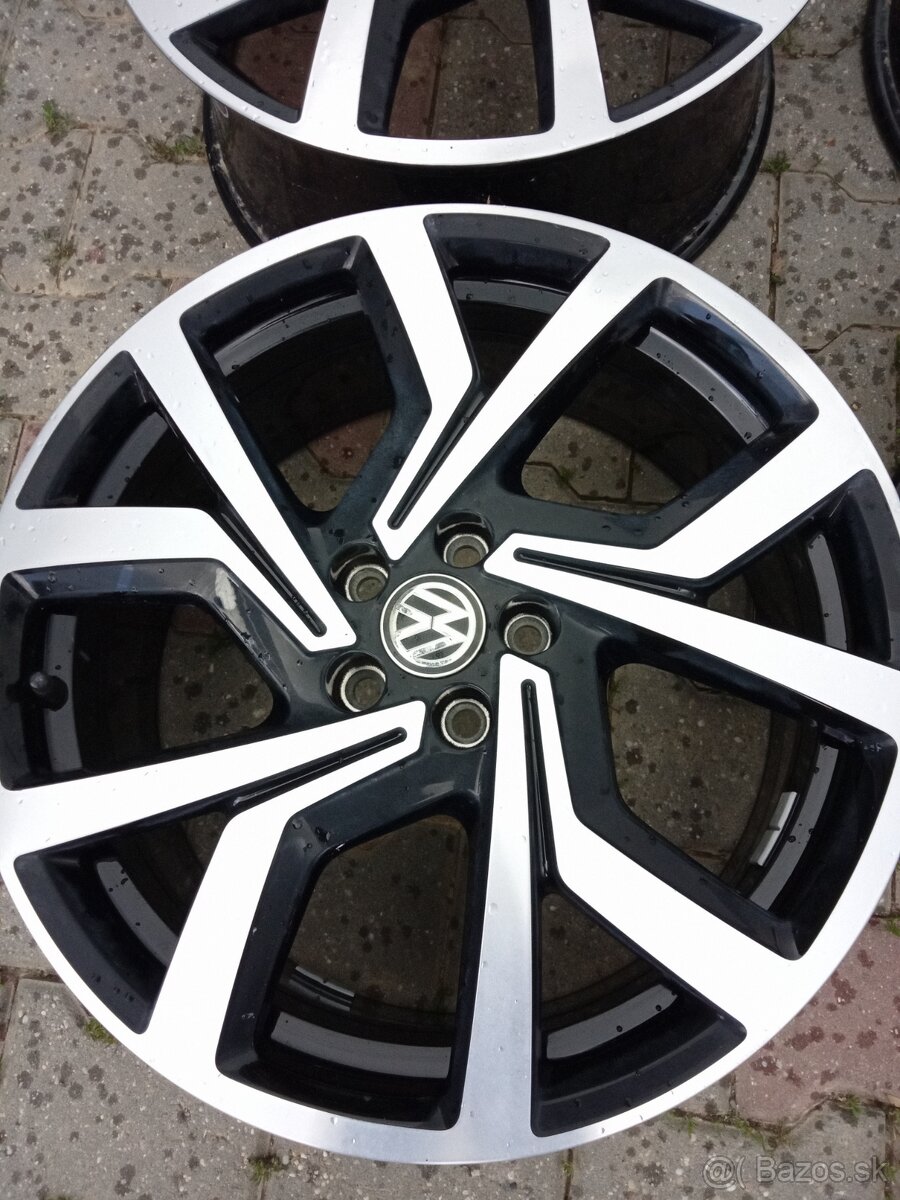 Predám VW Polo GTI 18"5x100 škoda originálne hliníkové disk