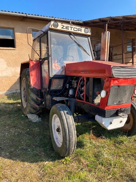 Traktor Zetor 81 11