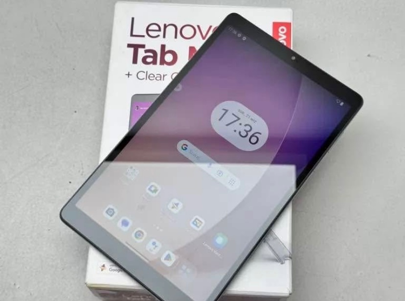 Lenovo M8