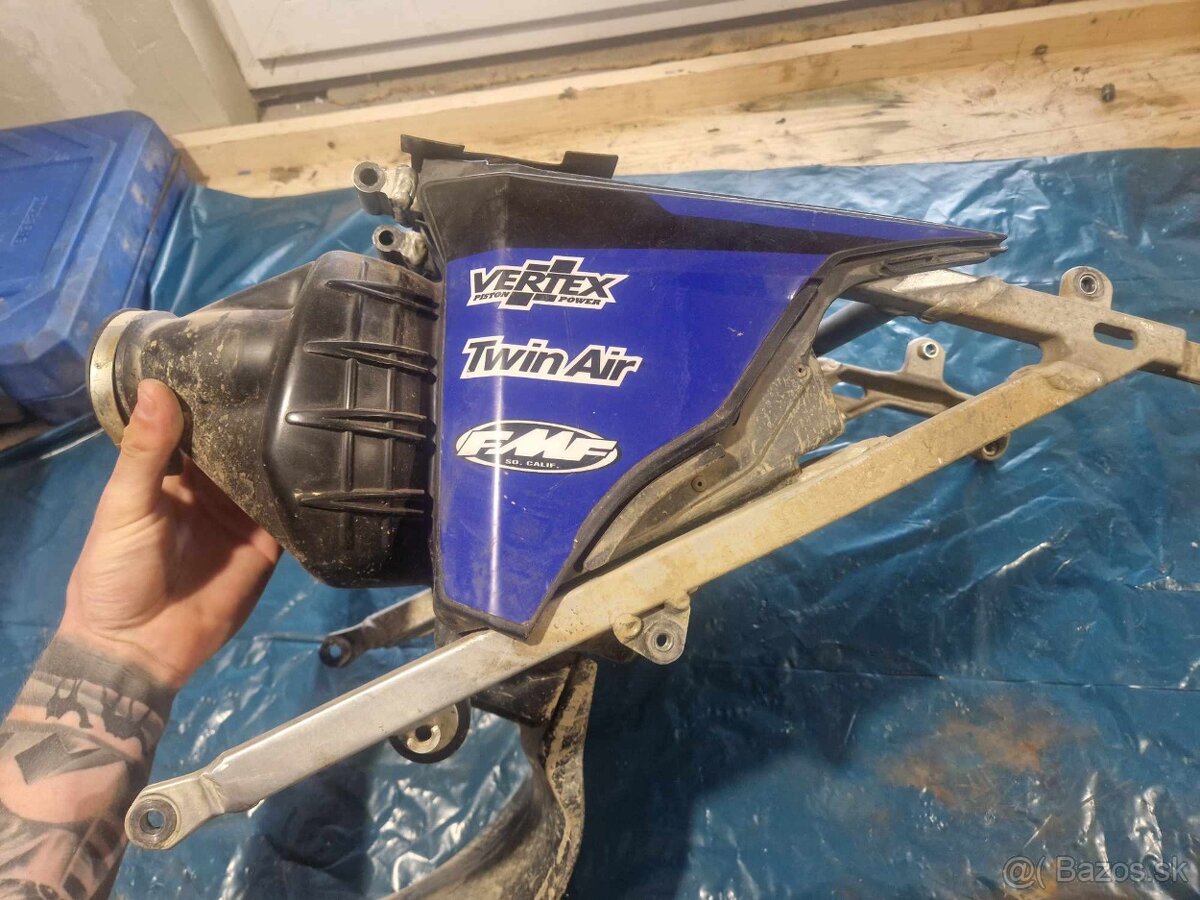 yamaha yz250f 2009 podsedlovka + airbox