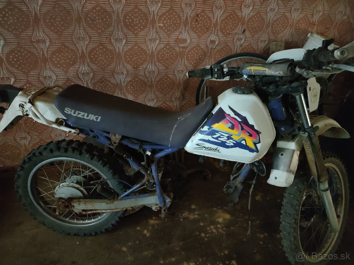 Suzuki dr 125