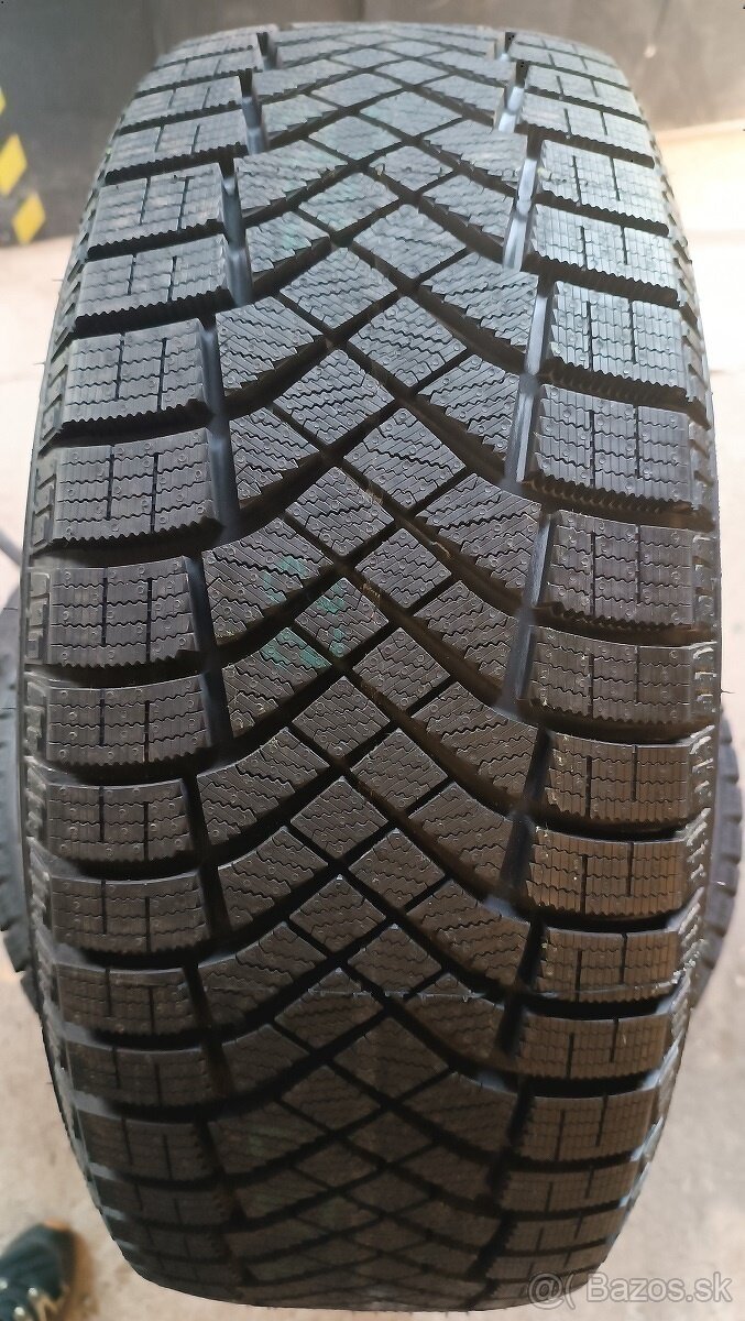 205/60 R16 zimné pneumatiky