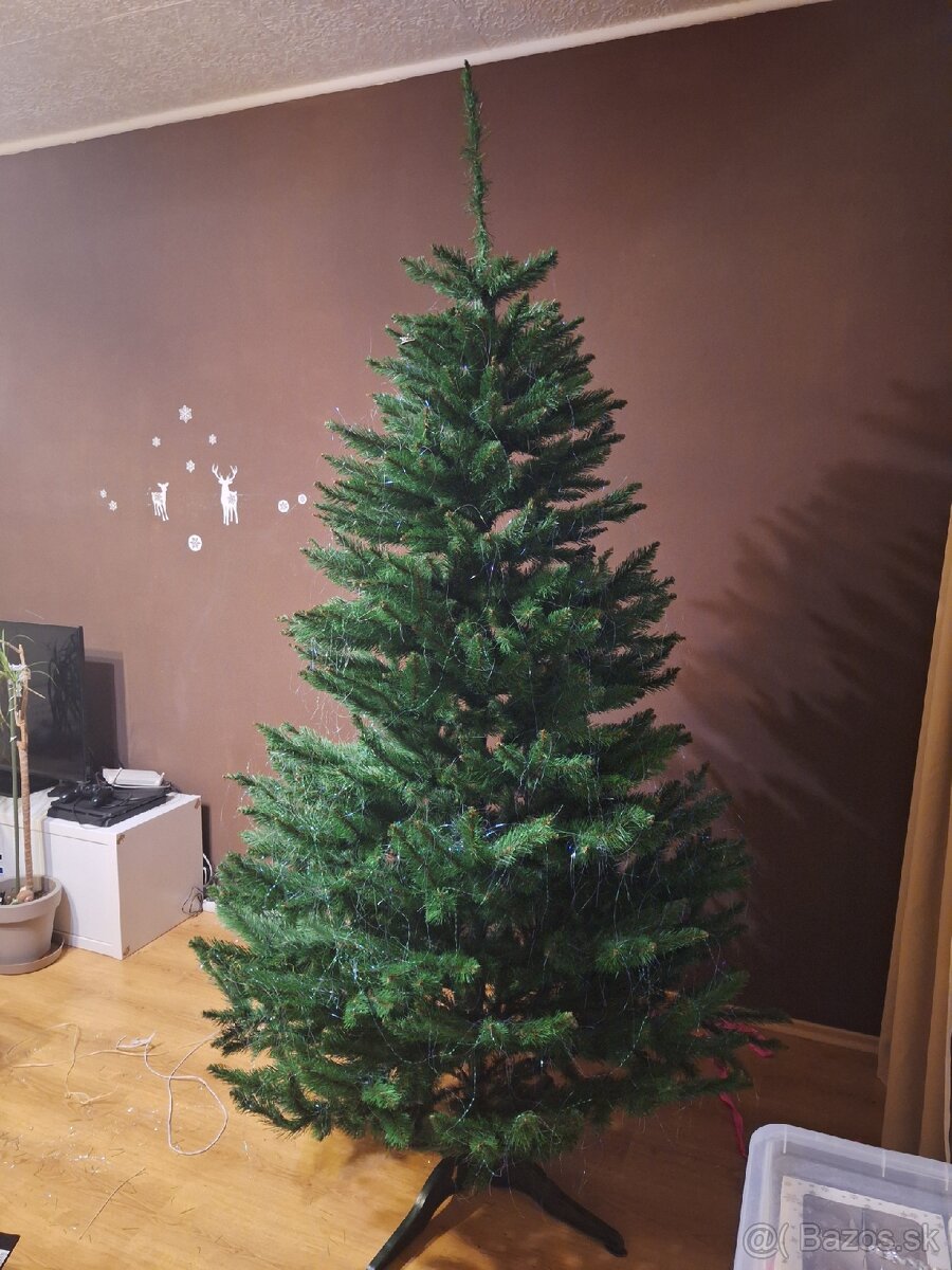 Umelý vianočný stromček 220cm