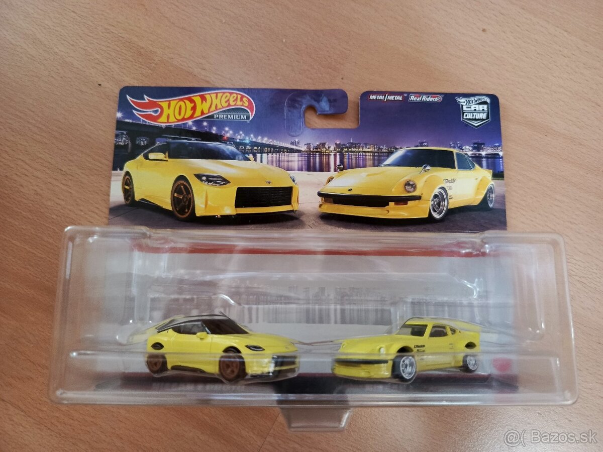 Hot Wheels Nissan Z Prototype + Nissan 240 Fairlady Z