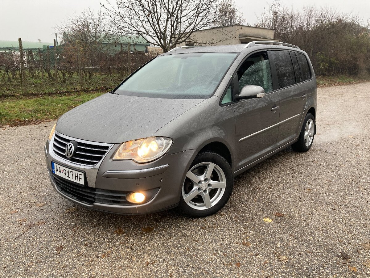 Volkswagen Touran 7miestne