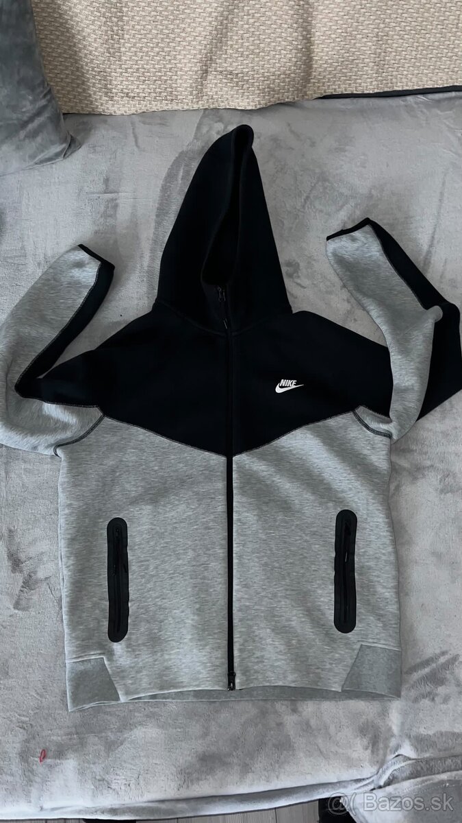 Nike tech fleece