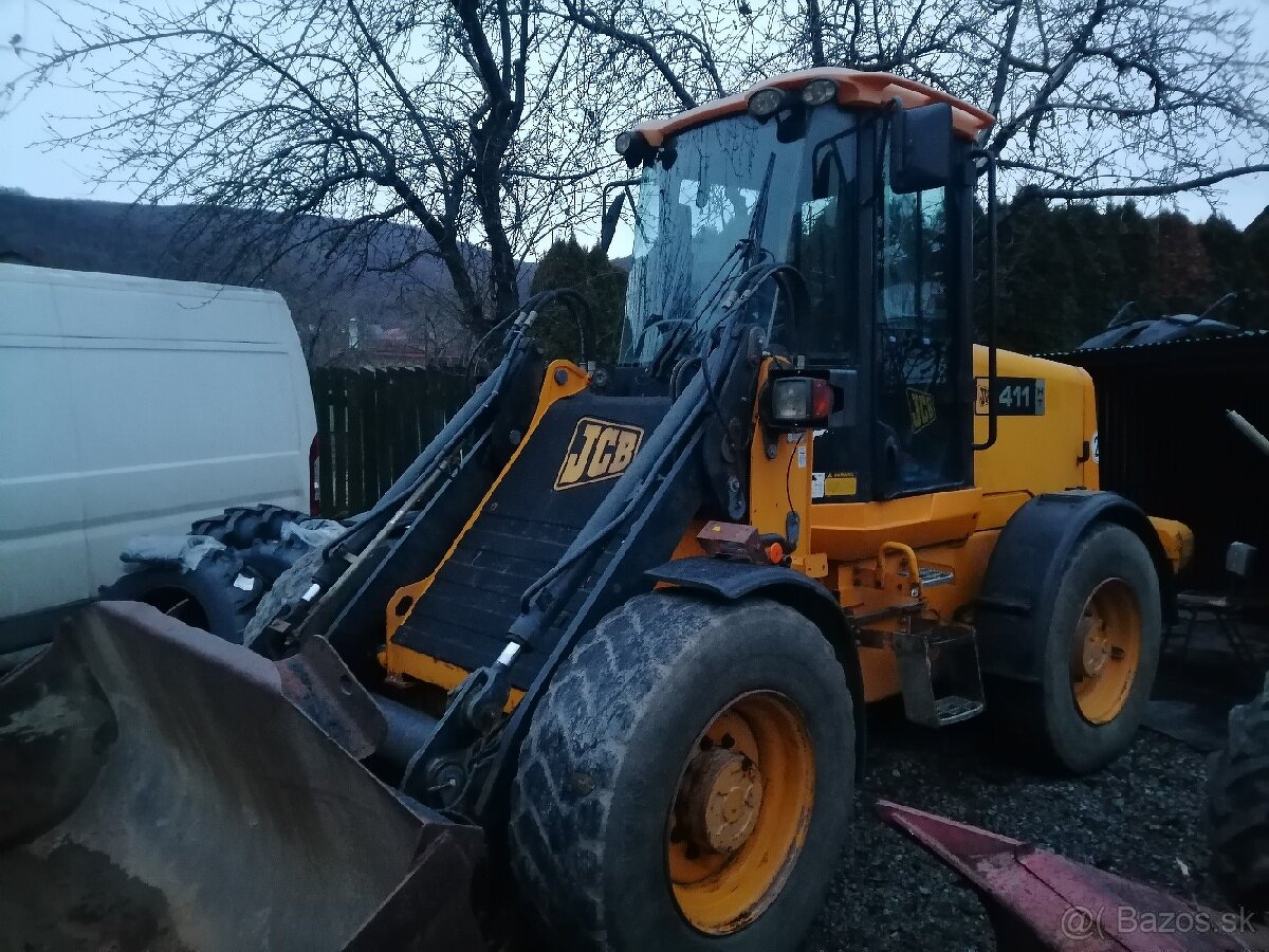 JCB 411