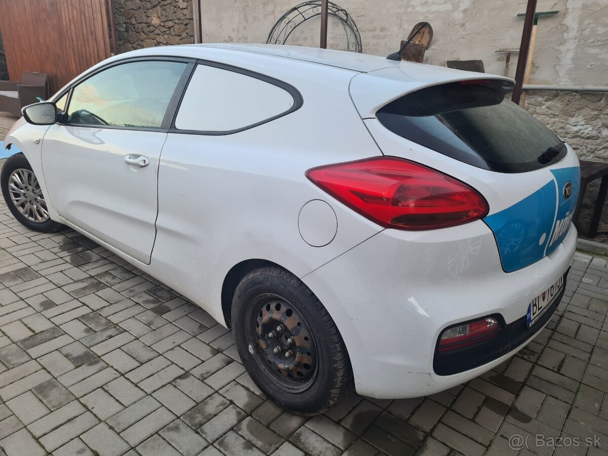 Kia ceed 1.4crdi 66kw rok 2015