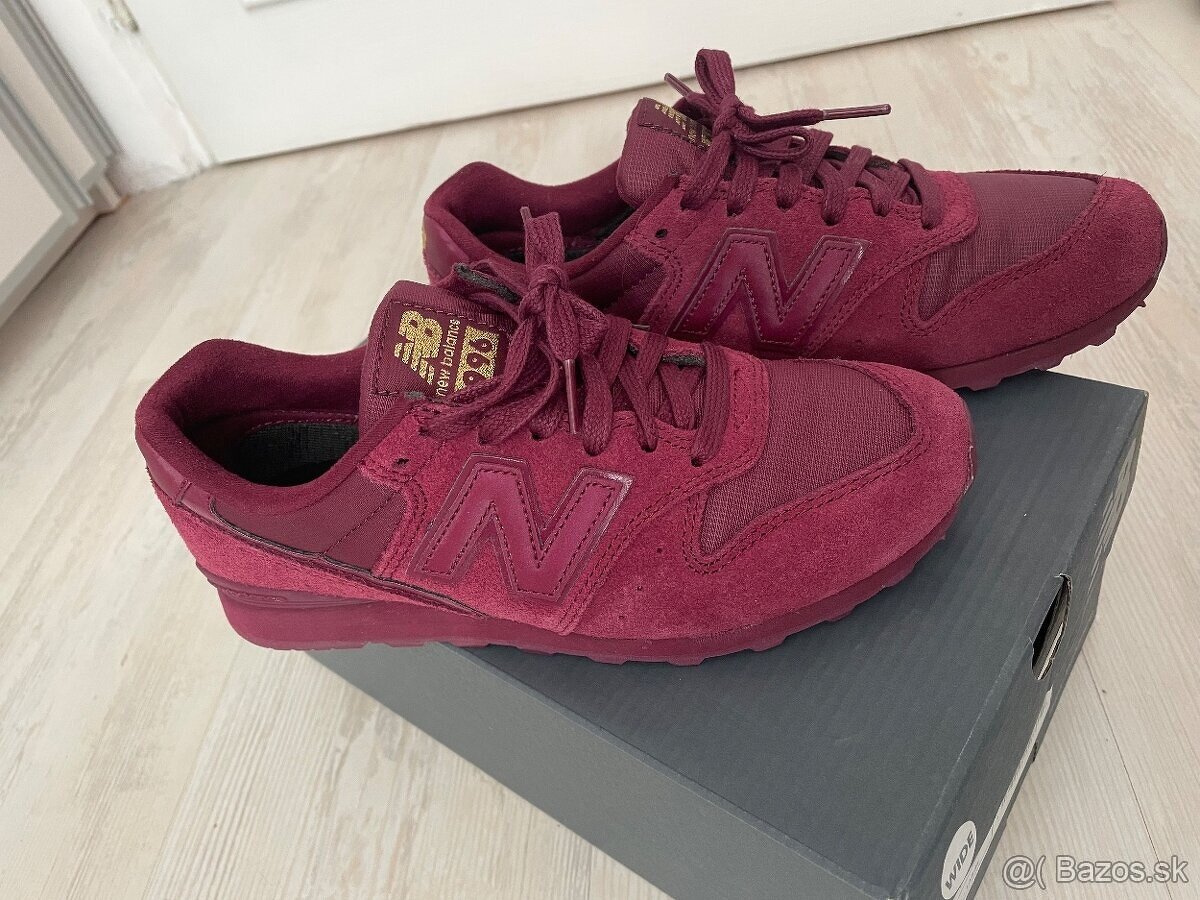 New Balance - NOVE