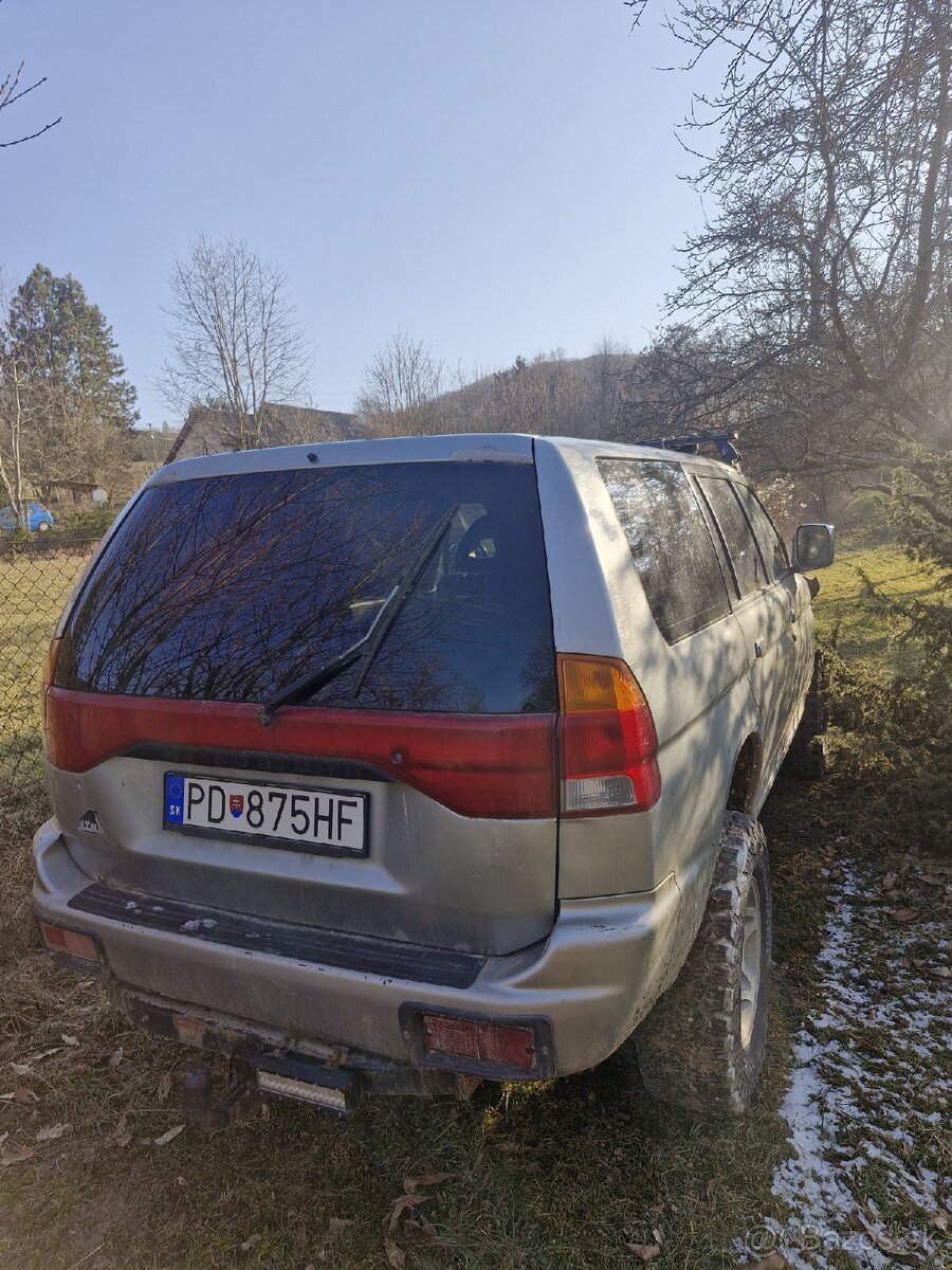 Mitsubishi pajero sport