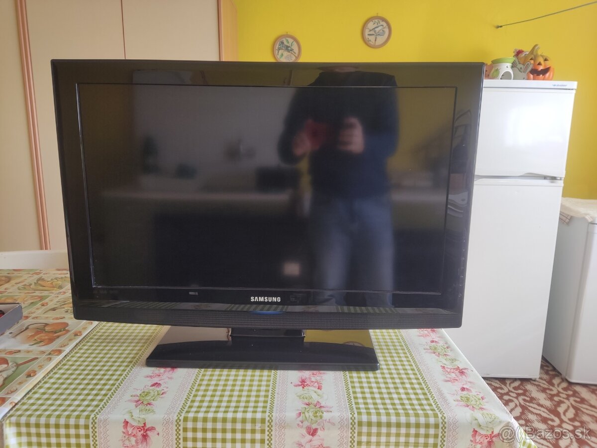 32'' LCD TV Samsung LE32B350