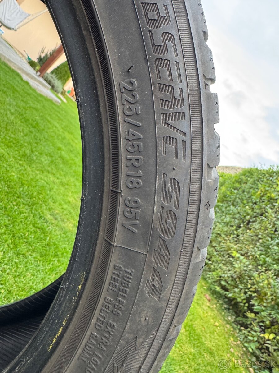 225/45 R18