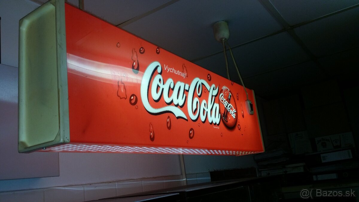 Coca Cola svietiaca reklama a staré  prestieranie