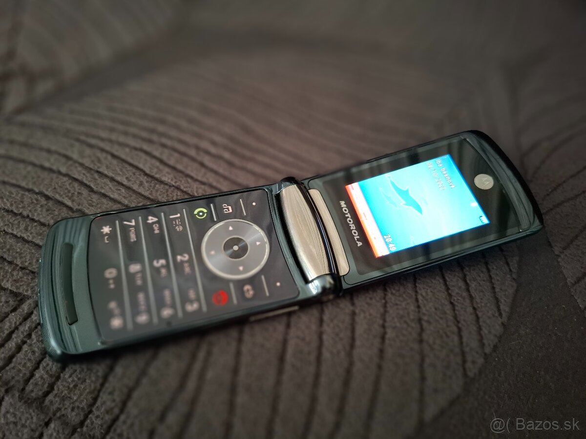 Motorola V8