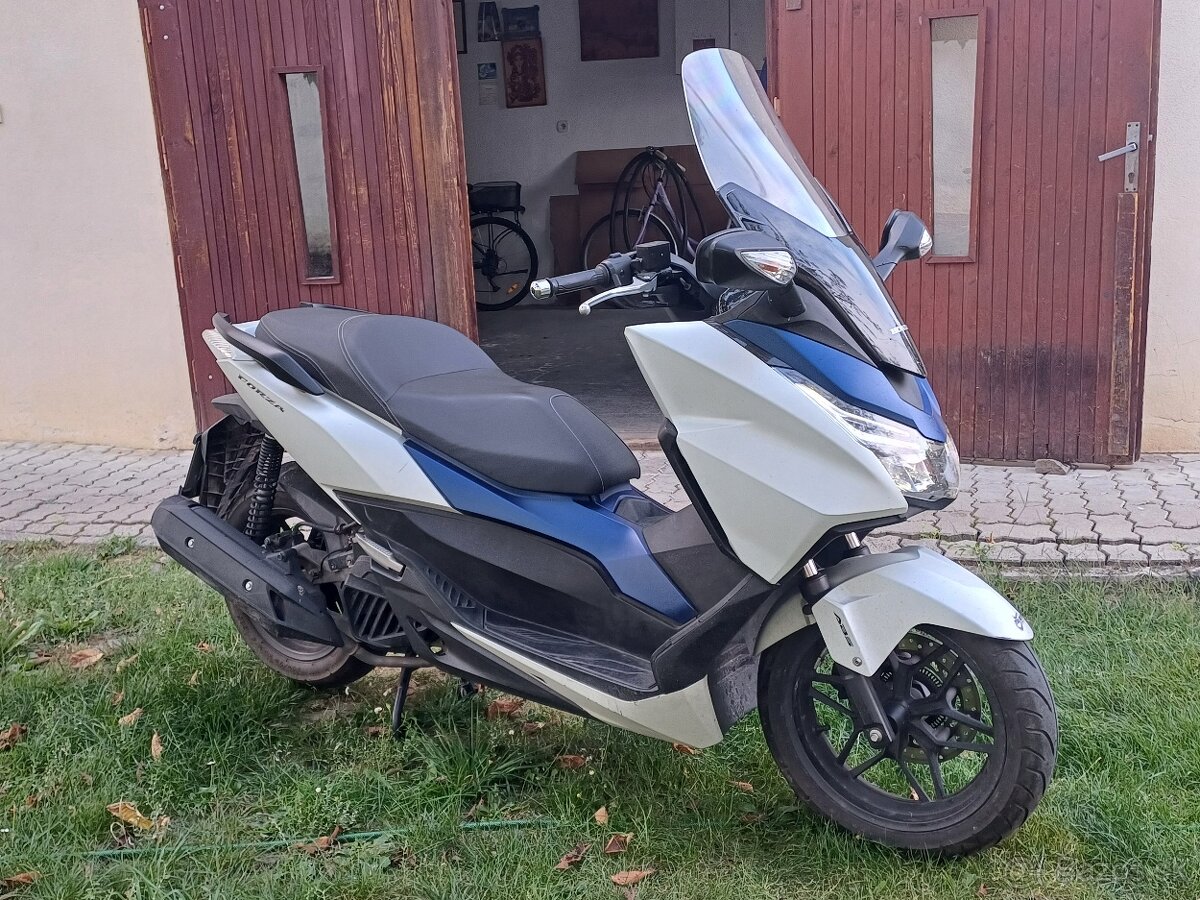 Predám Honda Forza 125cm