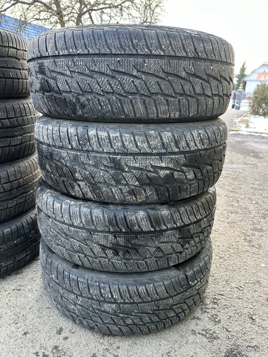 215/60r16