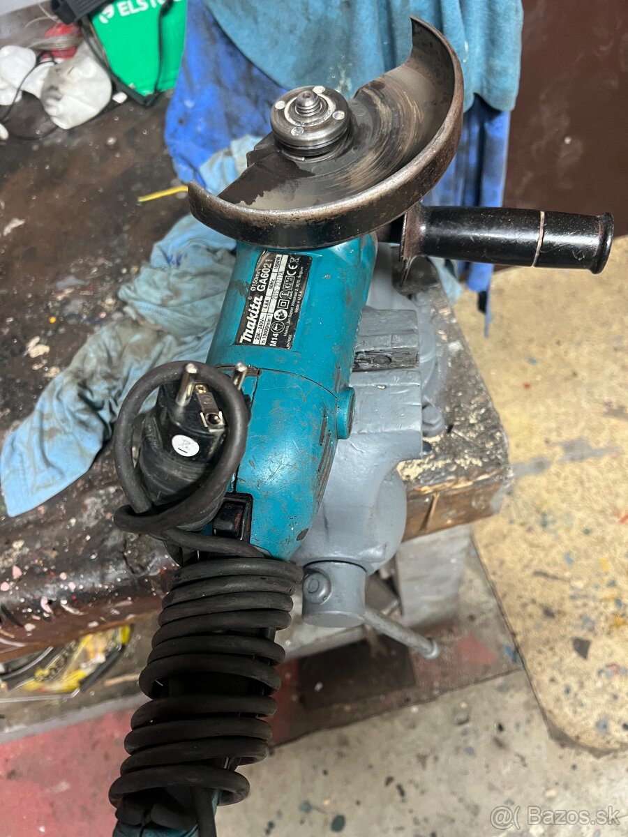 Makita GA6021