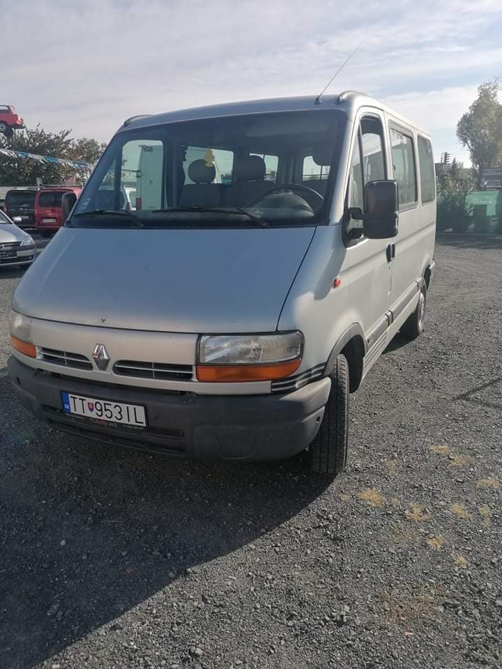 Renault Master  2.2.   rv. 2002