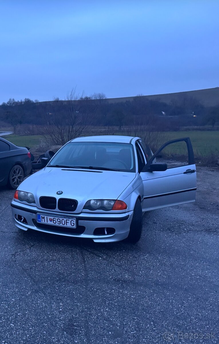 BMW 320i E46