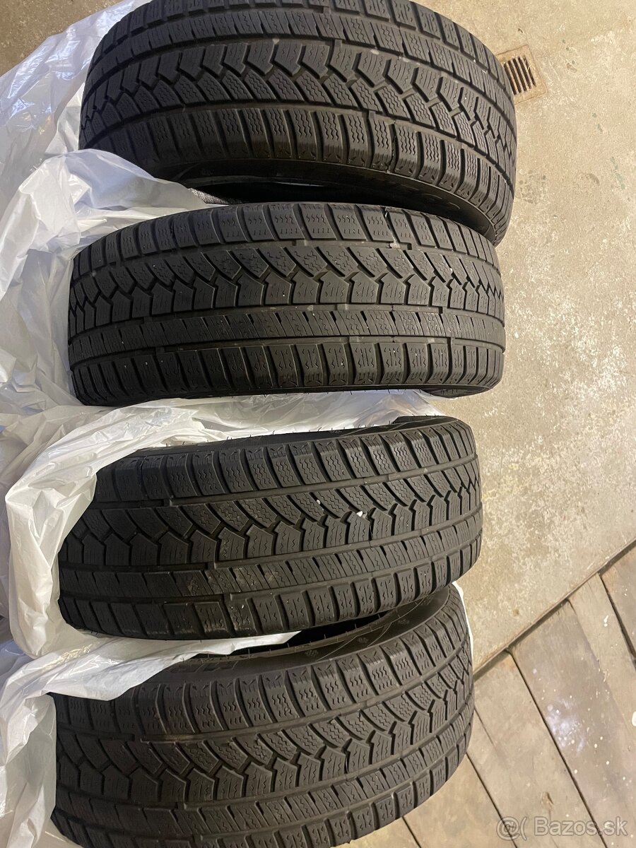 Zimné gumy 225/55 r18