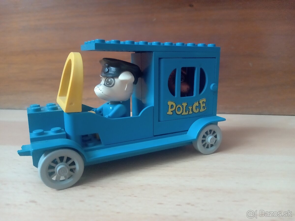 LEGO FABULAND - Policajné auto