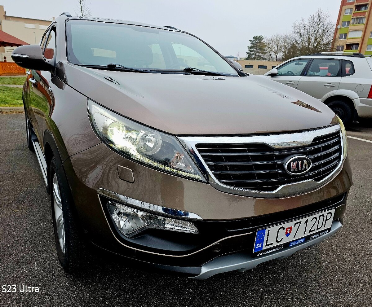 Kia Sportage 4x4 PANORAMA KAMERA  manuál