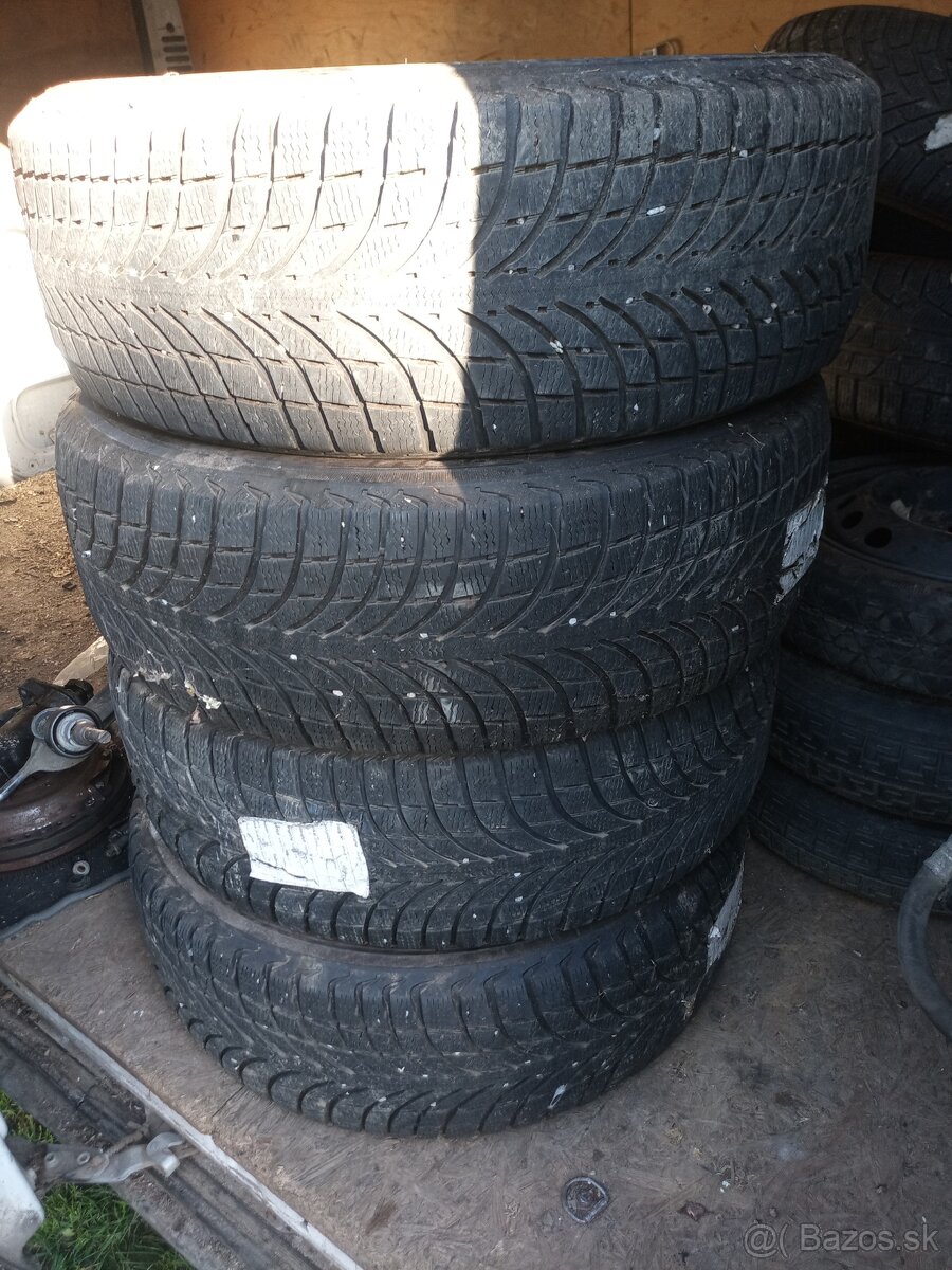 Predám 4x.pneu.225/65R17