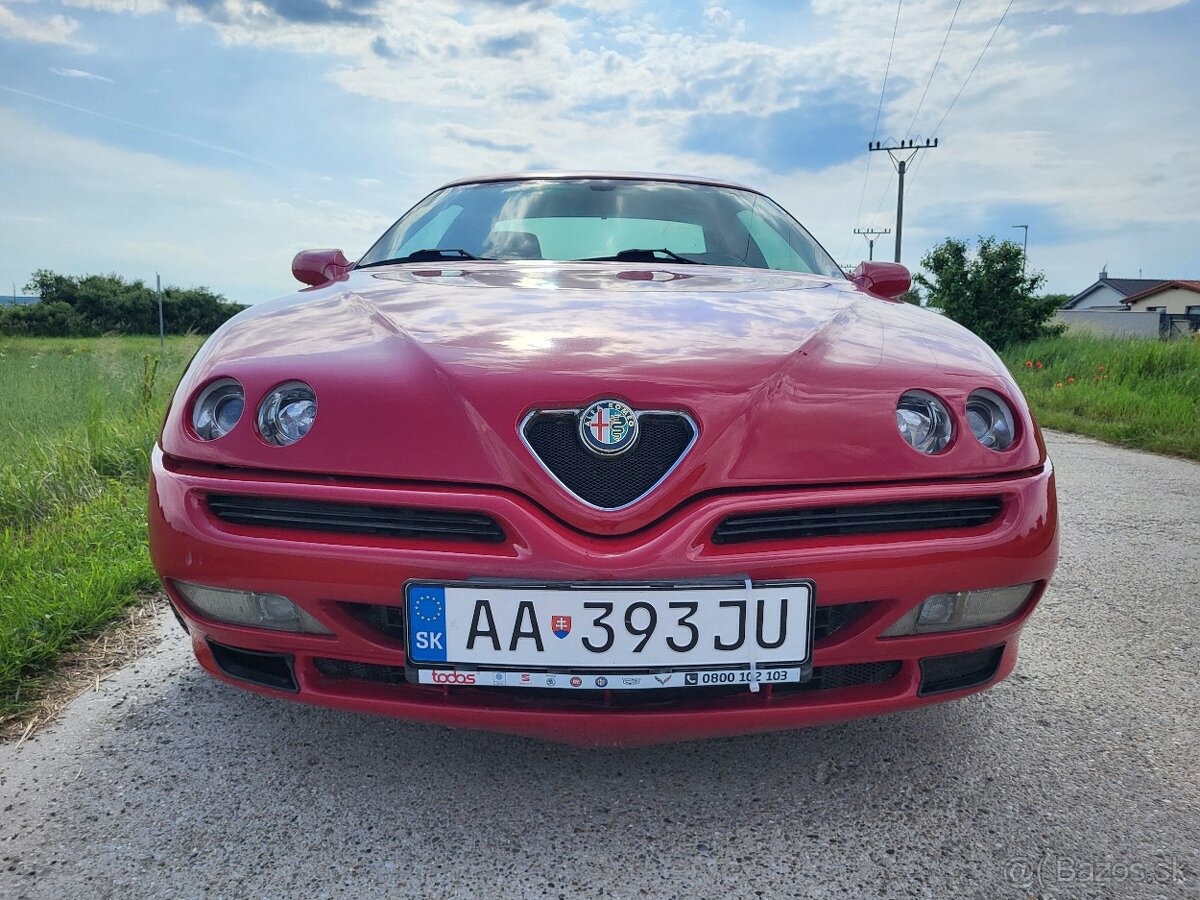 Alfa Romeo GTV (916)