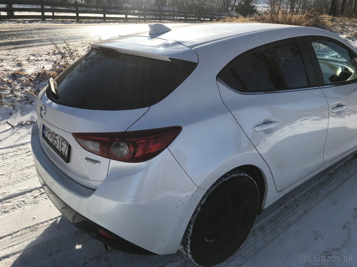 Predám mazdu 3 2.0 skyactiv biela perleť