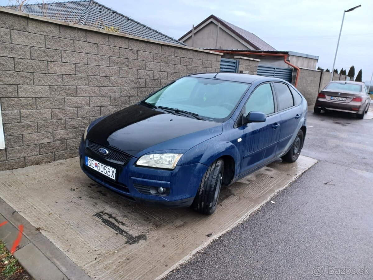 Ford focus 1.6benzin - nová stk ek