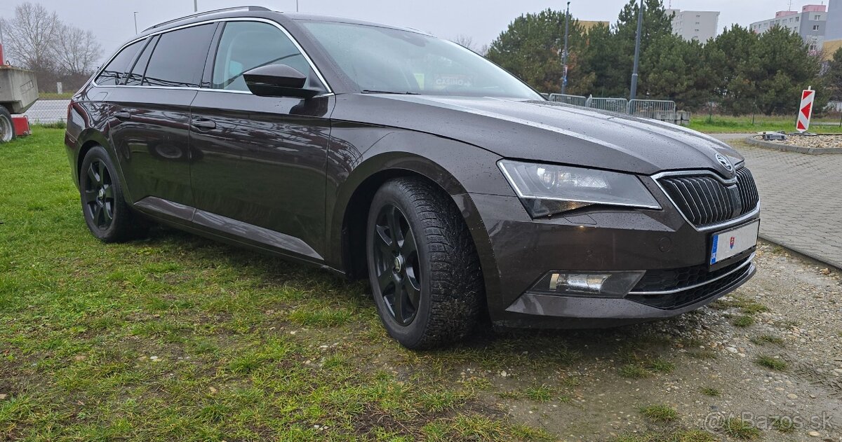 ŠKODA Superb Combi 2.0 TDI Business Hnedá metalíza tmavá