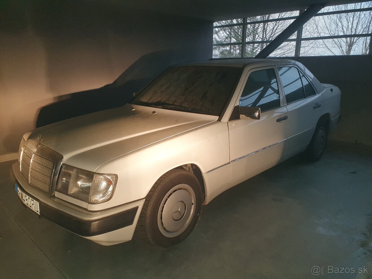 Mercedes W124 200E