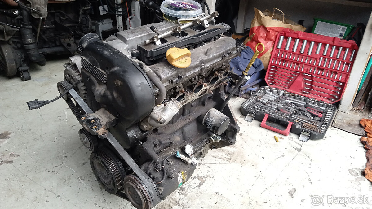 Komplet motor Opel 1.8 16v benzin X18XE 180tis. km