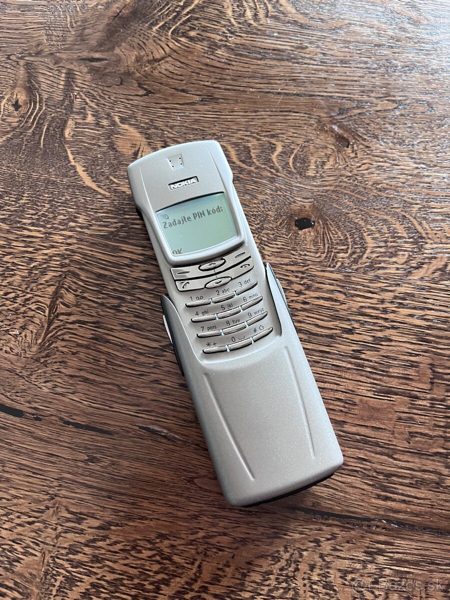 Nokia 8910