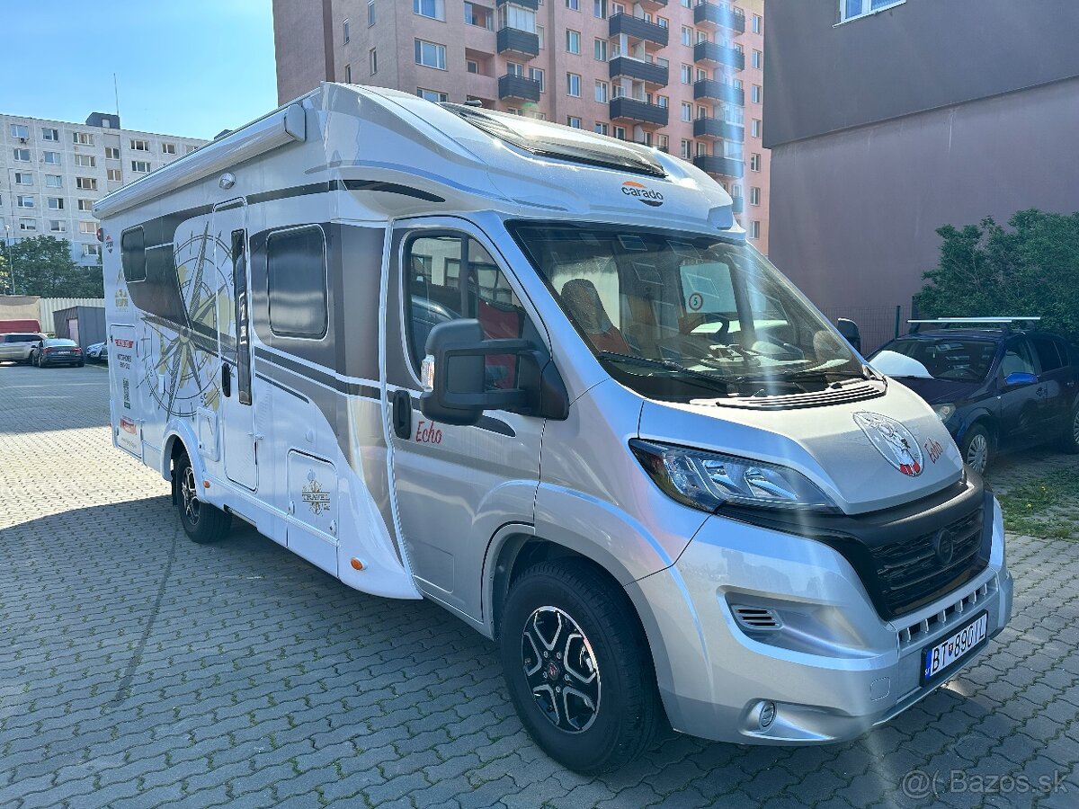 Plne vybavený 5-miestny karavan CARADO T448 2023 s Automat