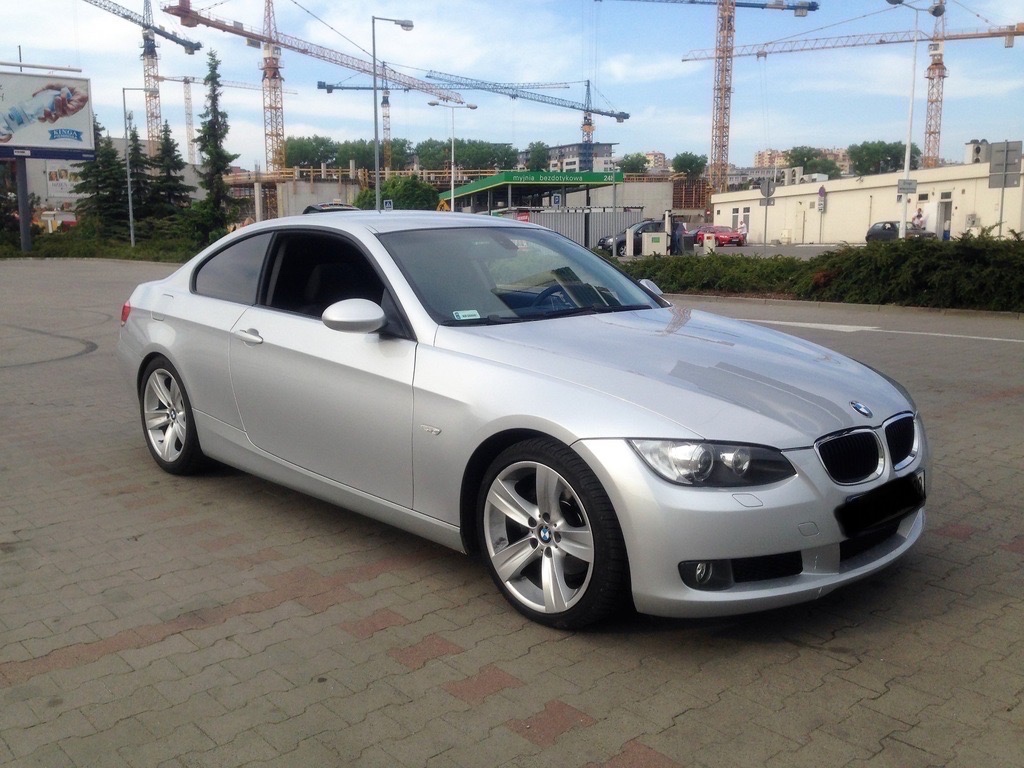 Prodám BMW 325xi e92 koupeno nové v ČR