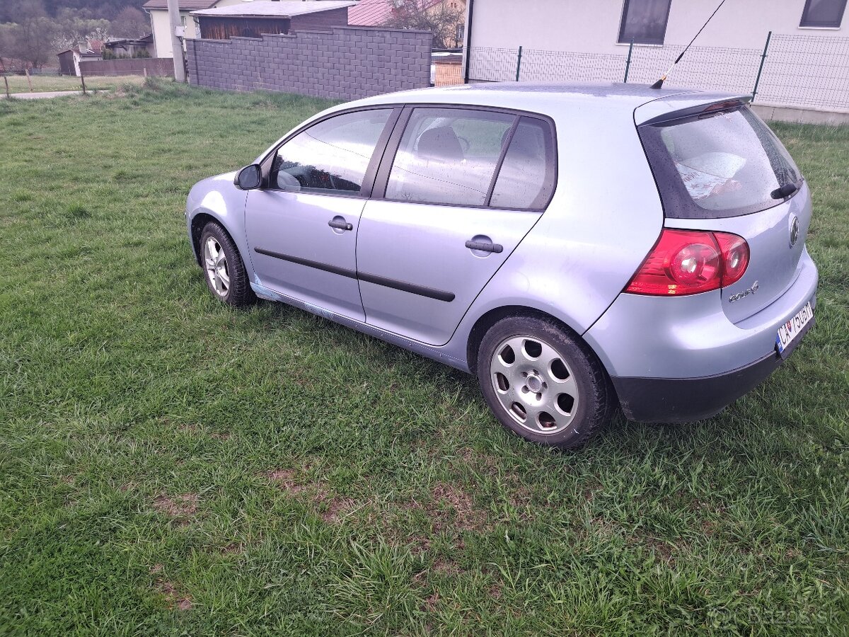 Predám Volkswagen Golf 5 1,4b rok 2007