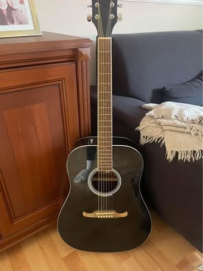 Gitara fender