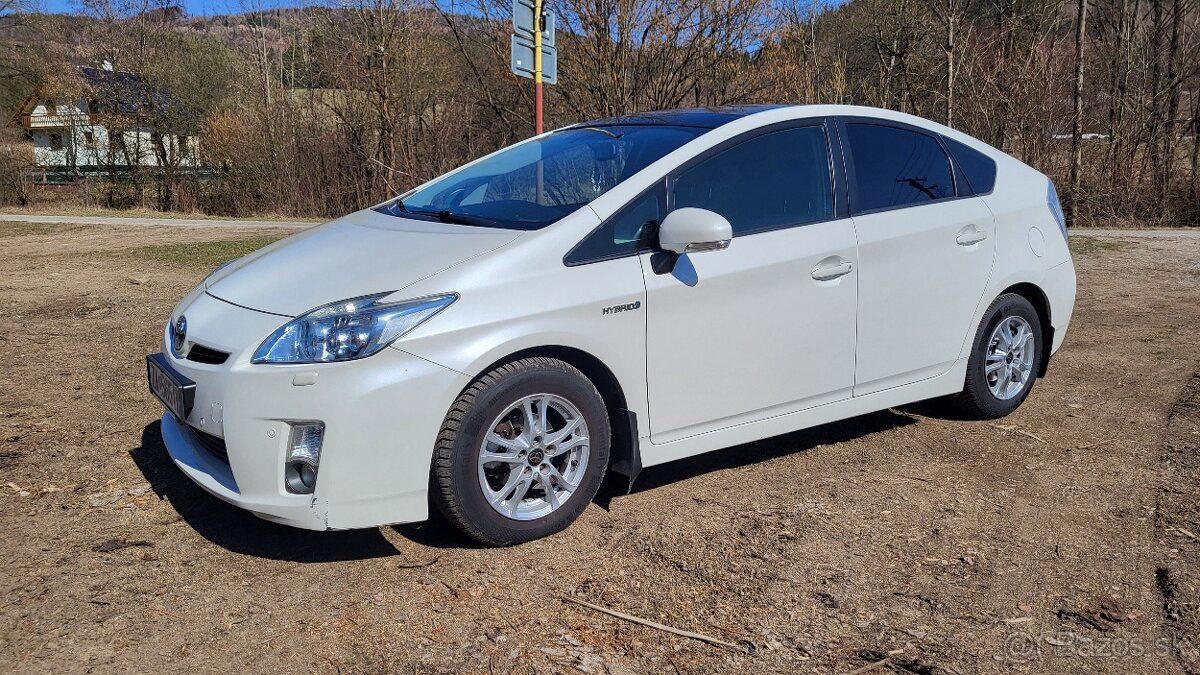 Predám Toyota Prius 3 Panorama