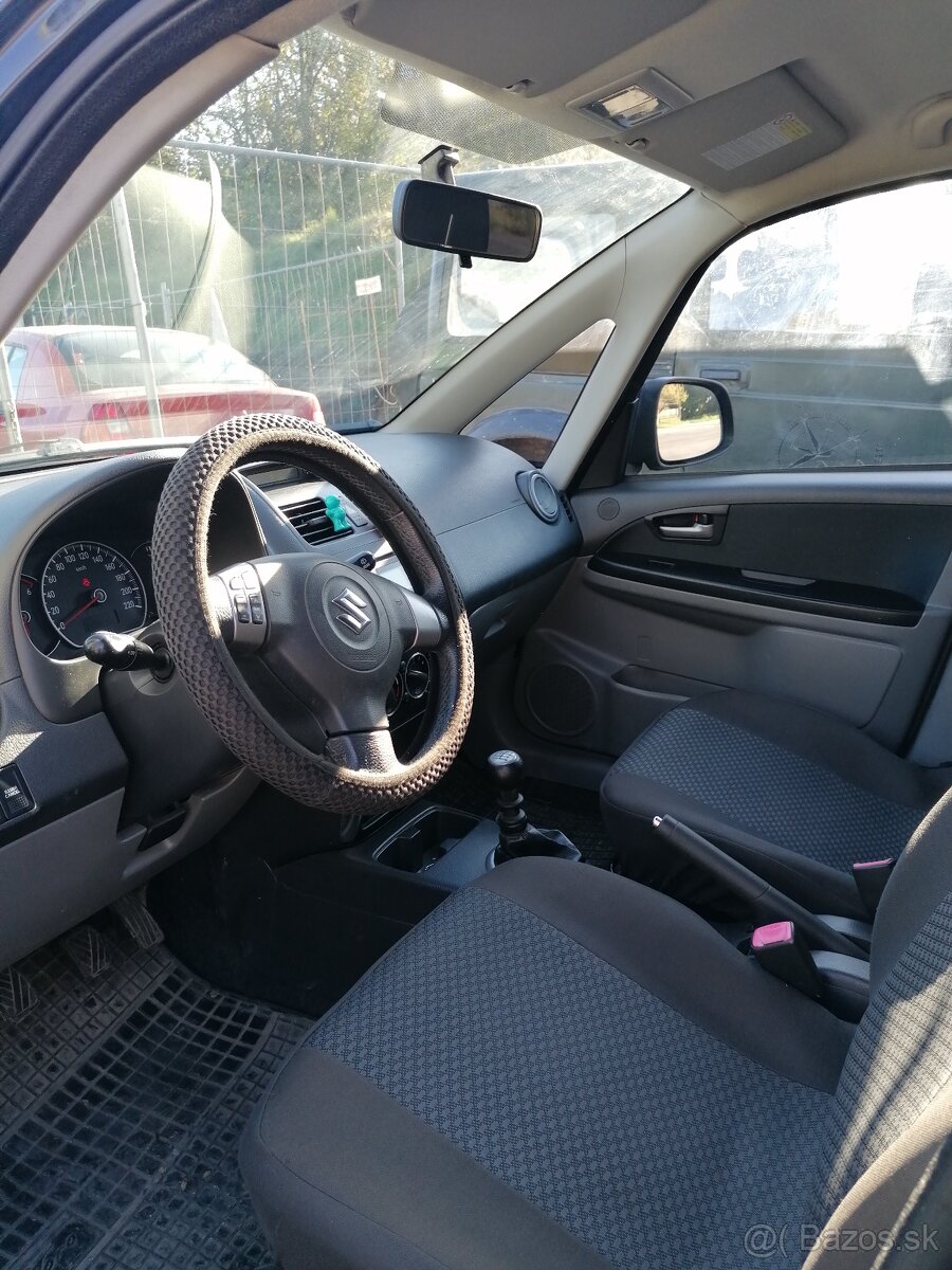 Suzuki Sx4