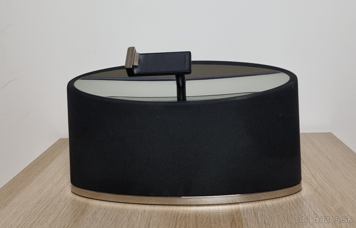 Bowers & Wilkins zeppelin mini