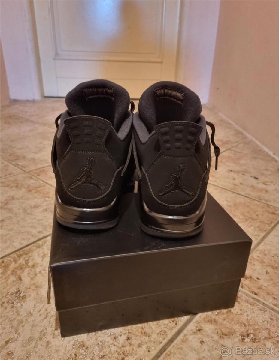 Air Jordan 4 Black Cat(2020)