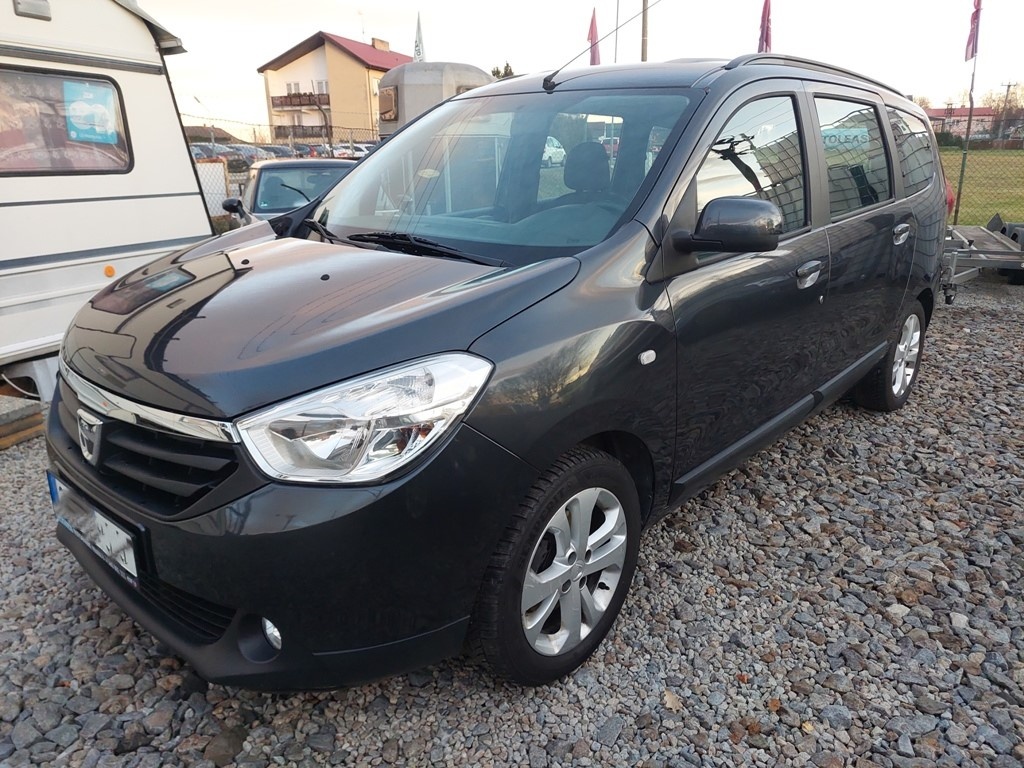 Dacia Lodgy 1.2i ,        7 míst