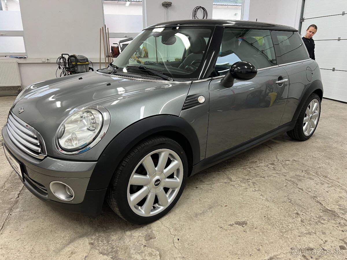 Mini Cooper 1.6i XENONY SERVISKA VYHŘÍVANÁ SEDADLA PANORAMA