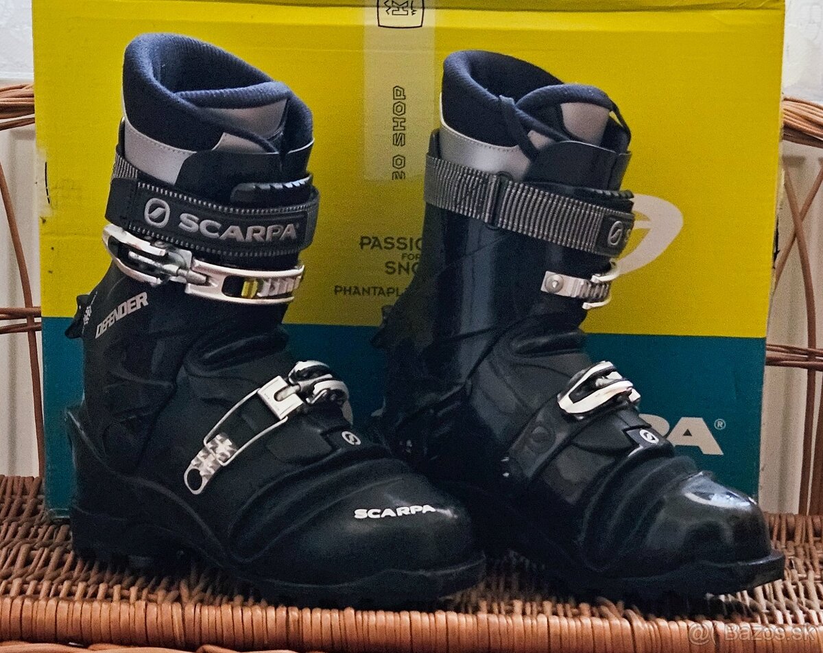 Scarpa defender